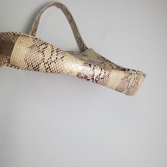 New York & Company Cream Snake Print Embossed Vegan Leather Shoulder Bag - Picture 3 of 9